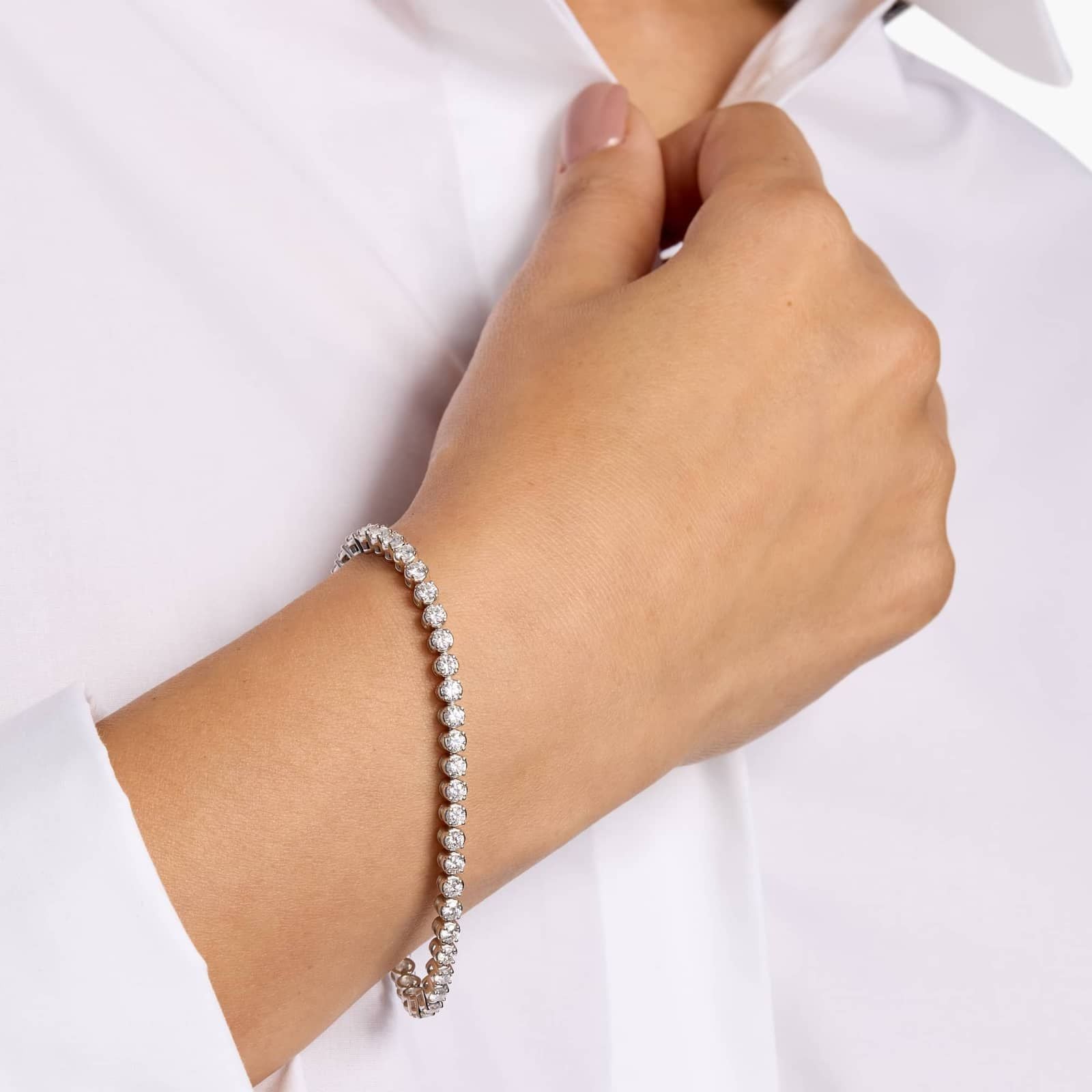 Diamond Tennis Bracelet In 10K White Gold OUESTBEAUTY