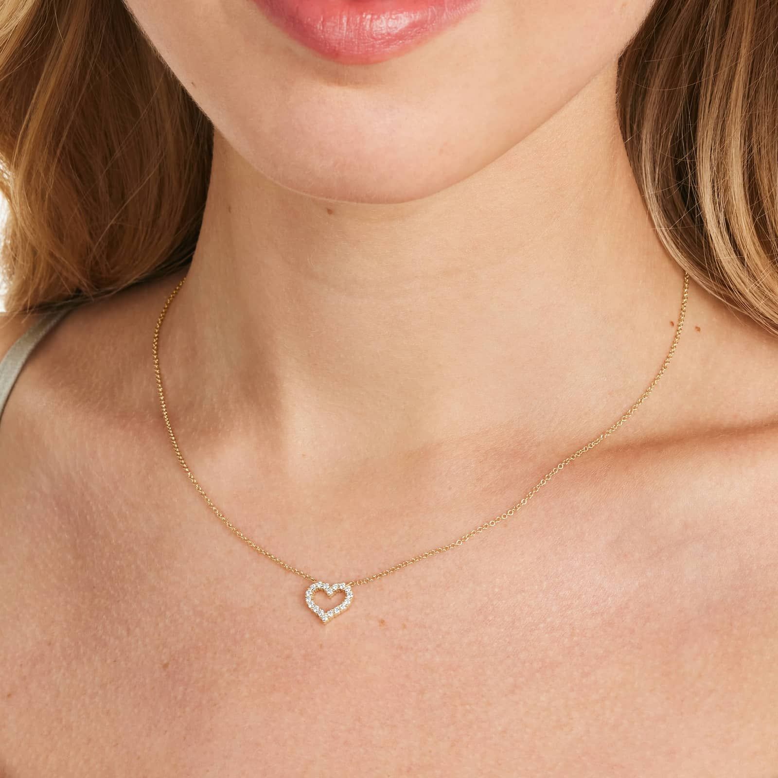 The Heart Diamond Pendant Necklace OUESTBEAUTY